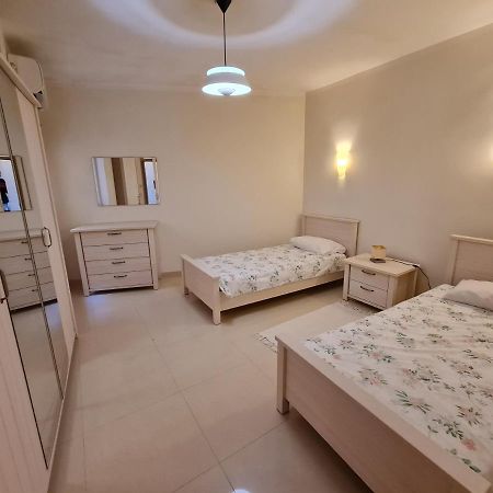 Seabreeze Waterfront Flat Apartman Zebbug  Kültér fotó