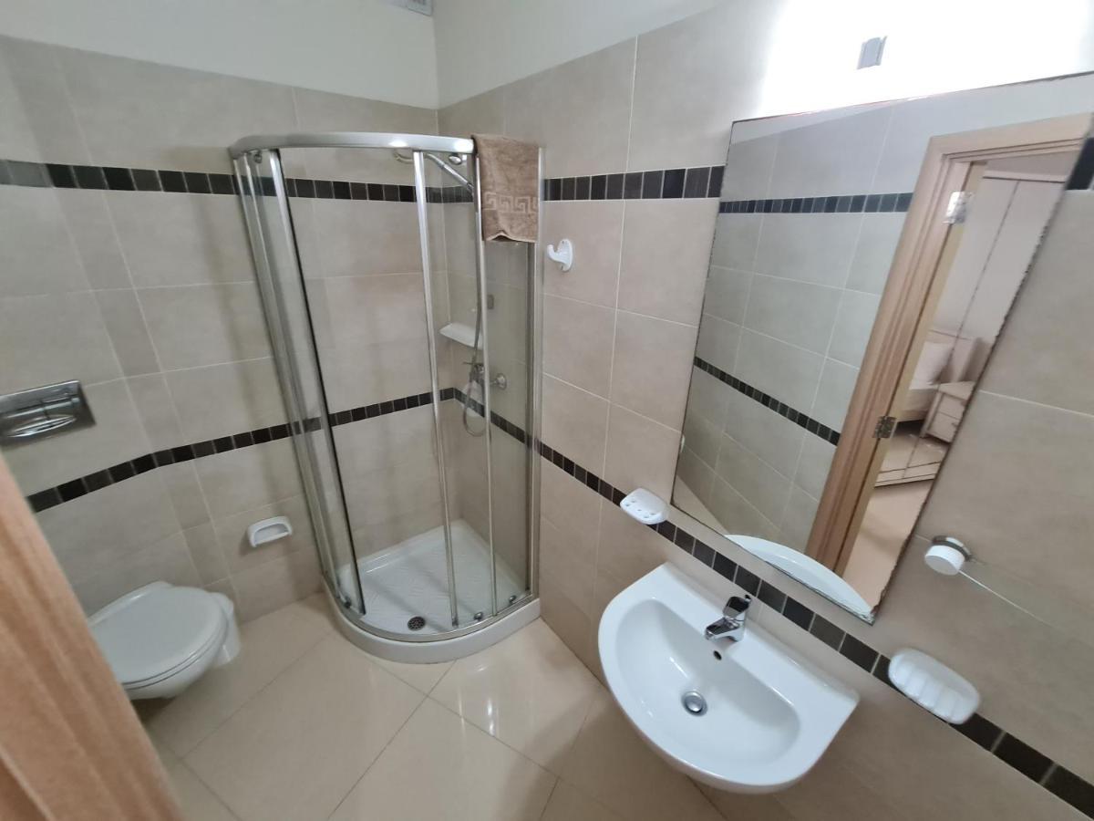 Seabreeze Waterfront Flat Apartman Zebbug  Kültér fotó